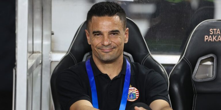 Carlos Pena Senang Bukan Kepalang Persija Tutup Putaran Pertama BRI Liga 1 dengan Kemenangan Bersejarah di Ternate